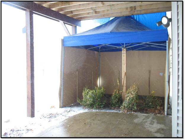 potty tent is holding up in extreme snow falls
